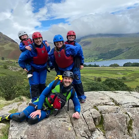 Campsite Cosy Glamping In The Valley - And Mega Pods Eskdale
