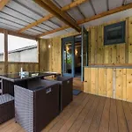 Cosy Glamping In The Valley - And Mega Pods Eskdale