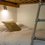 Cosy Glamping In The Valley - And Mega Pods Camping