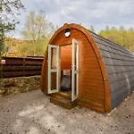 Cosy Glamping In The Valley - And Mega Pods Kemp *