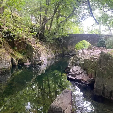 Cosy Glamping In The Valley - And Mega Pods Campsite Eskdale