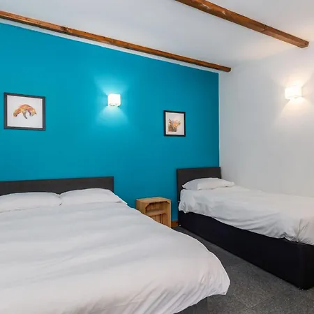 Camping Cosy Glamping In The Valley - And Mega Pods *