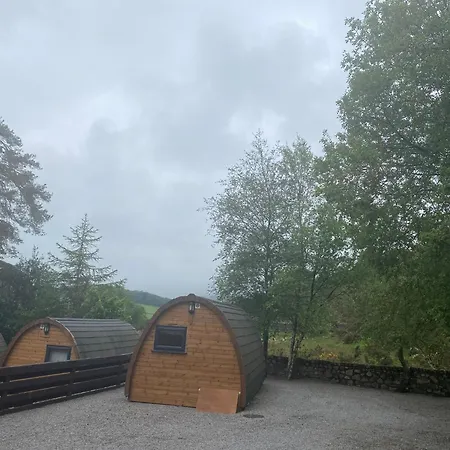 Cosy Glamping In The Valley - And Mega Pods *