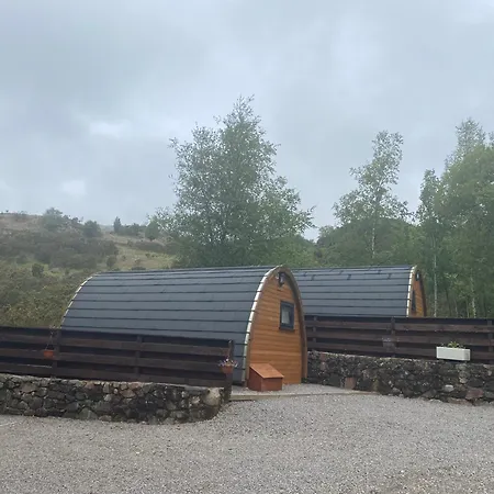 Cosy Glamping In The Valley - And Mega Pods