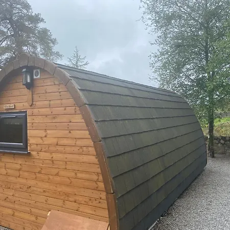 Cosy Glamping In The Valley - And Mega Pods Camping