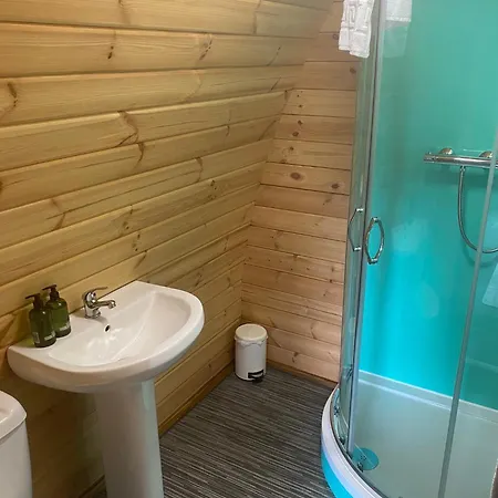 Cosy Glamping In The Valley - And Mega Pods Camping Eskdale