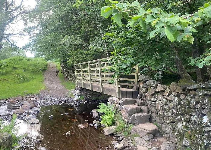 Cosy Glamping In The Valley - And Mega Pods مكان تخييم