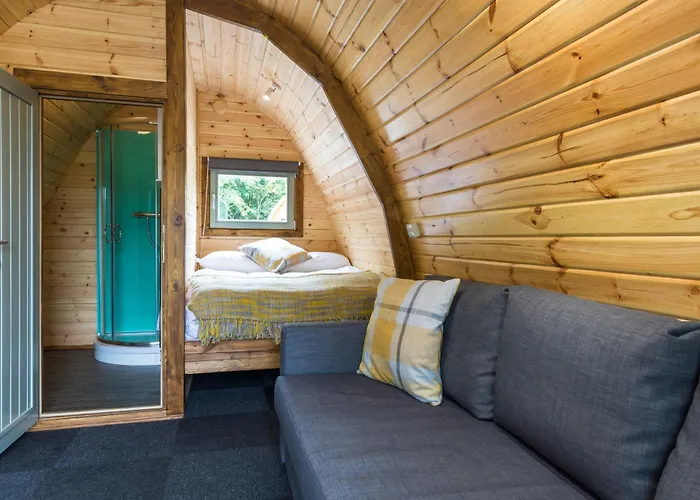 Cosy Glamping In The Valley - And Mega Pods * إسكاديل
