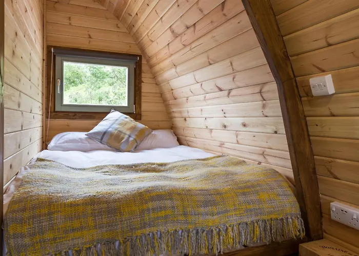 مكان تخييم Cosy Glamping In The Valley - And Mega Pods