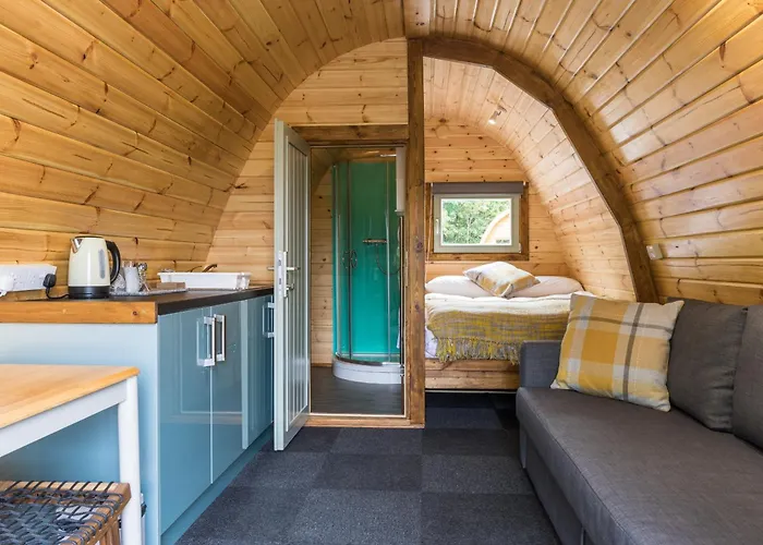 مكان تخييم Cosy Glamping In The Valley - And Mega Pods *