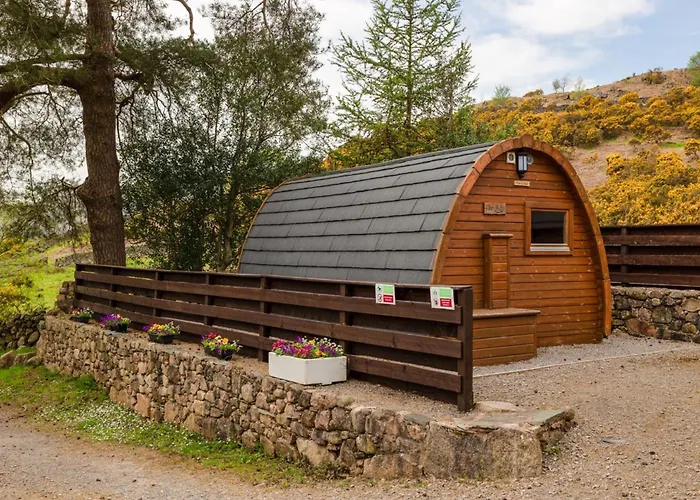 مكان تخييم Cosy Glamping In The Valley - And Mega Pods