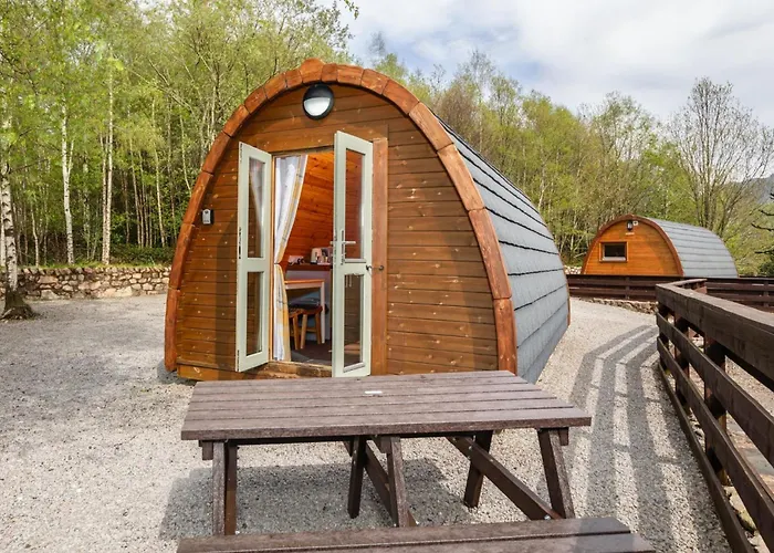 Cosy Glamping In The Valley - And Mega Pods مكان تخييم إسكاديل