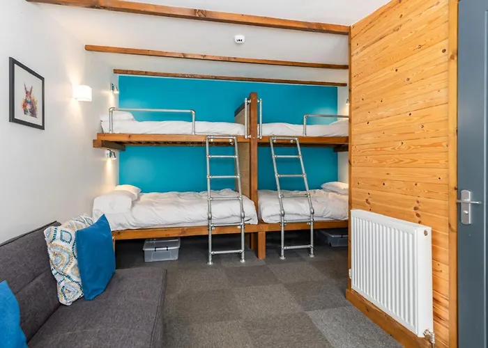 مكان تخييم Cosy Glamping In The Valley - And Mega Pods إسكاديل