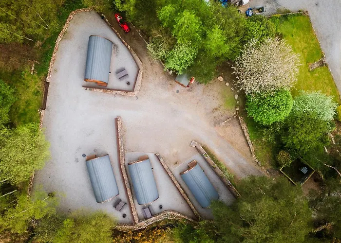 Cosy Glamping In The Valley - And Mega Pods مكان تخييم