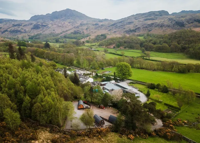 Cosy Glamping In The Valley - And Mega Pods